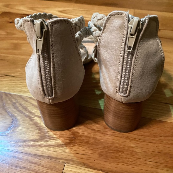 Joie Light nude color strappy block heeled sandals size 6.5 NEW - Picture 9 of 9